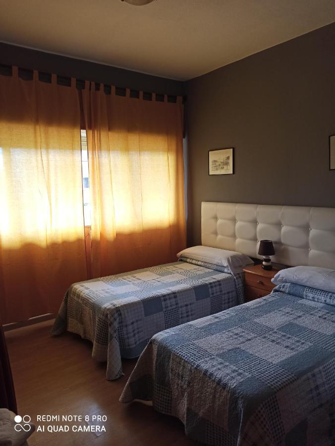 Hostal La Torre Hotel Santander Bagian luar foto