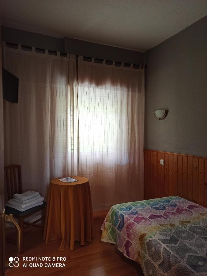 Hostal La Torre Hotel Santander Bagian luar foto